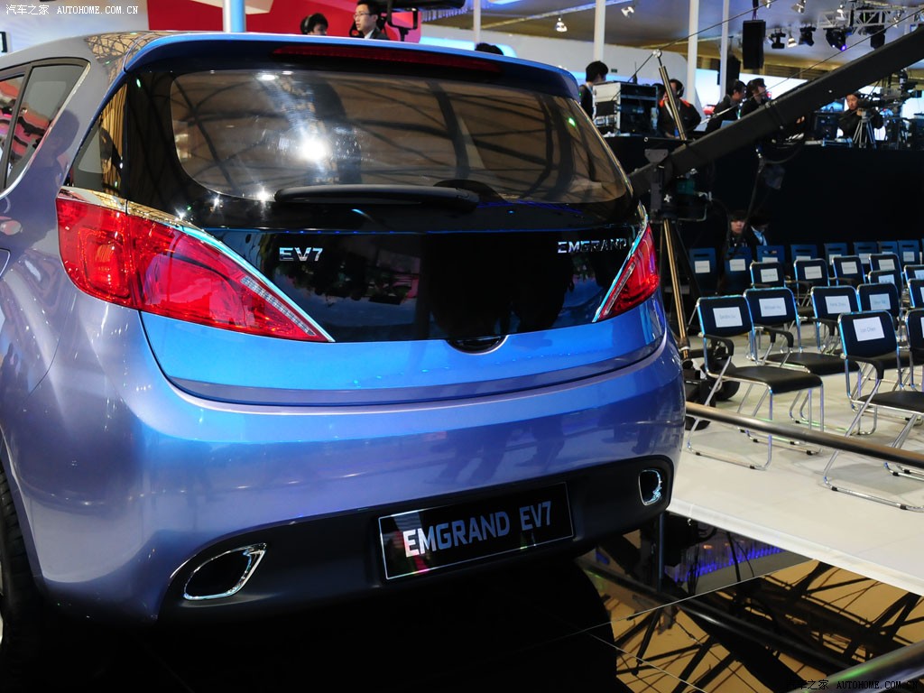 【图】吉利汽车 吉利ev7 2011上海车展_135196_汽车之家
